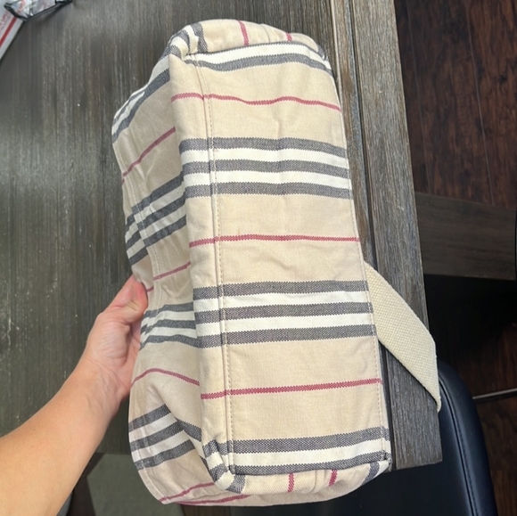 GUC Authentic Burberry canvas tote bag - Picture 8 of 12